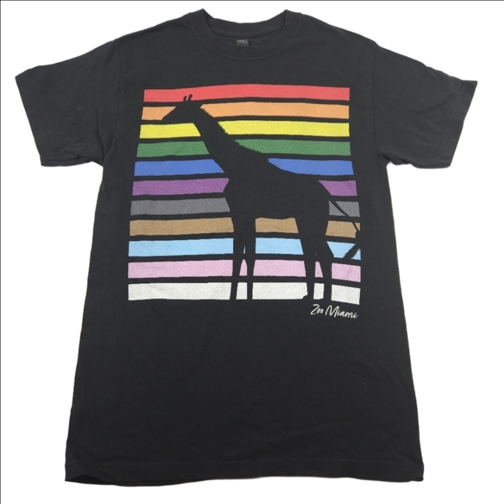 M&O Gold Unisex Rainbow Giraffe T Shirt Size Small